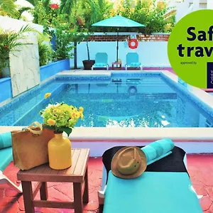 https://corales-suites.quintano-roohotels.com