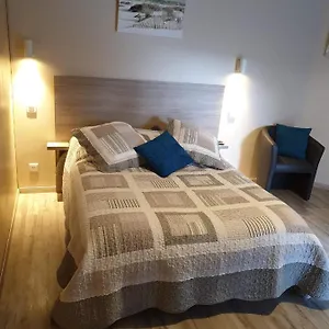 au-petit-bonheur.hotels-rhonealpes.com/