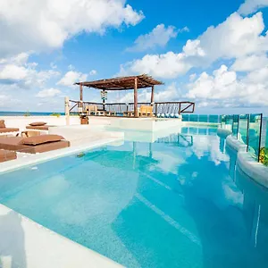 https://spirit-holbox.quintano-roohotels.com