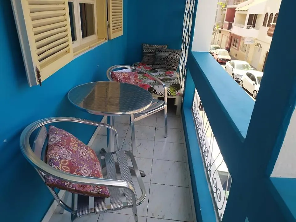 Bed & Breakfast In The Heart Of Praia - Family B&B